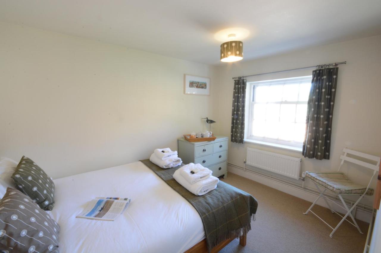 Pebble Beach Cottage, Aldeburgh Exterior photo