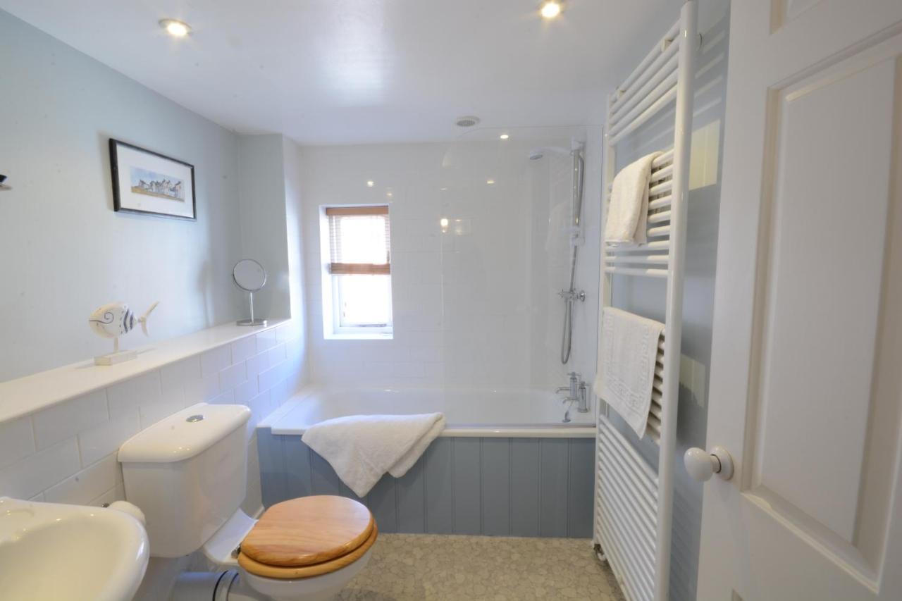 Pebble Beach Cottage, Aldeburgh Exterior photo