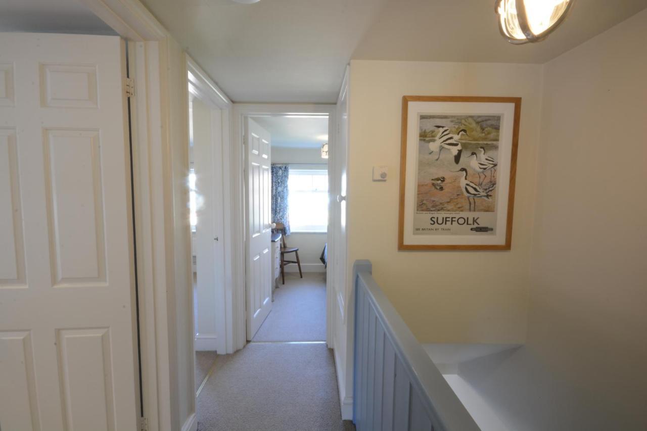 Pebble Beach Cottage, Aldeburgh Exterior photo